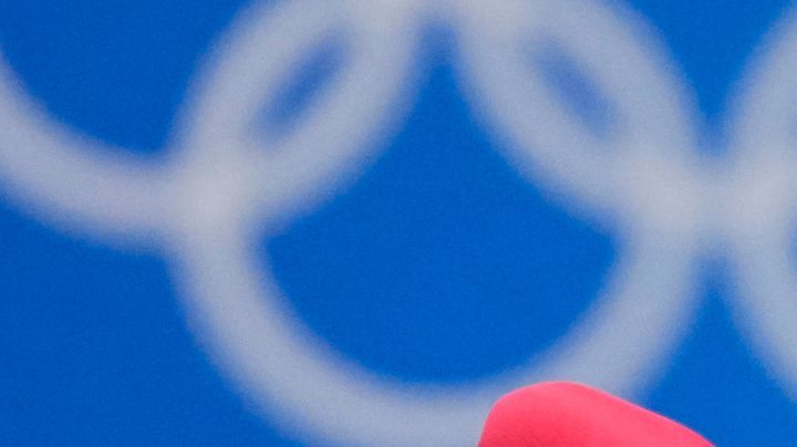 Title: Beijing Olympics Skeleton Image ID: 22040417090727 Article: Kellie Delka of Puerto Rico takes a practice run during a women's skeleton training session at the 2022 Winter Olympics, Wednesday, Feb. 9, 2022, in the Yanqing district of Beijing. (AP Photo/Dmitri Lovetsky)