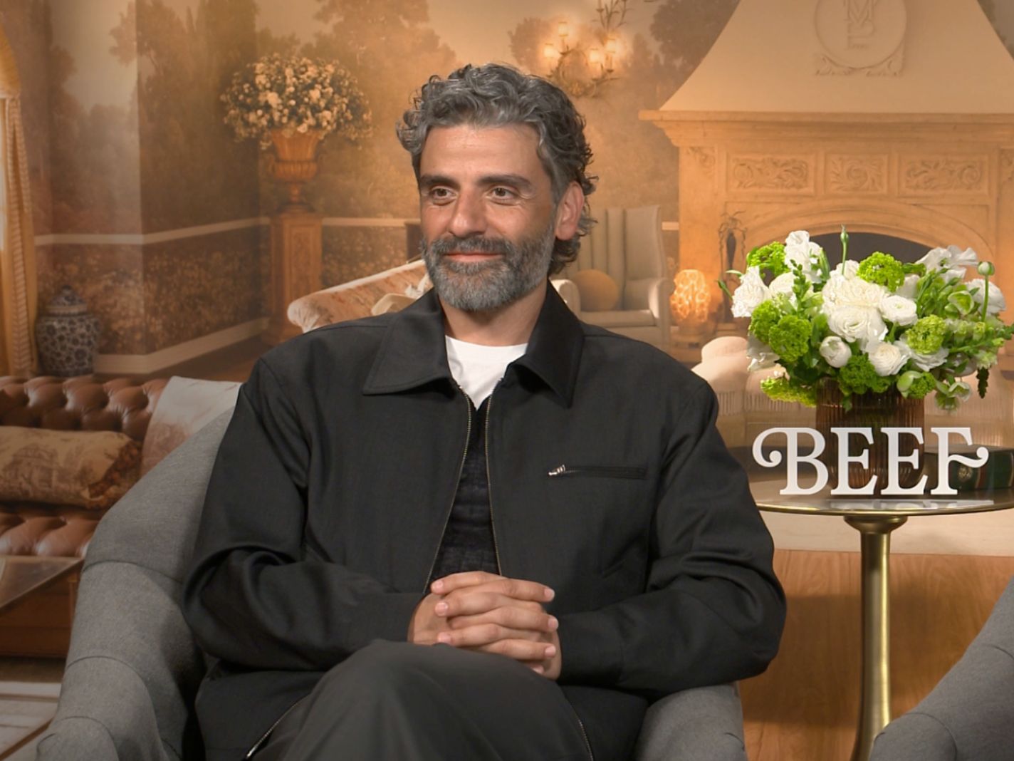 INTERVIEW: Oscar Isaac Talks ‘BEEF’ Season 2 & Who He’d Invite to a Carne Asada 04.16.26